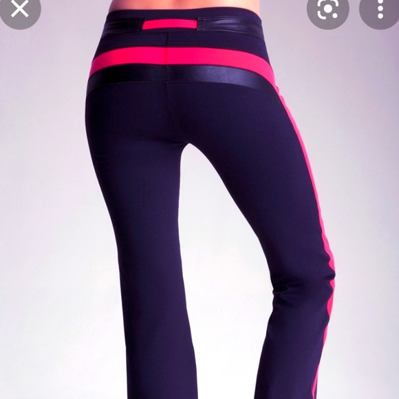 Bebe Sport Activewear Set! Racerback top with Belted Pants - Picture 2 of 6